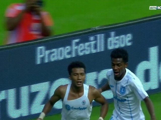 Cruzeiro vira o jogo e bate Bahia por 2 a 1 no Fonte Nova